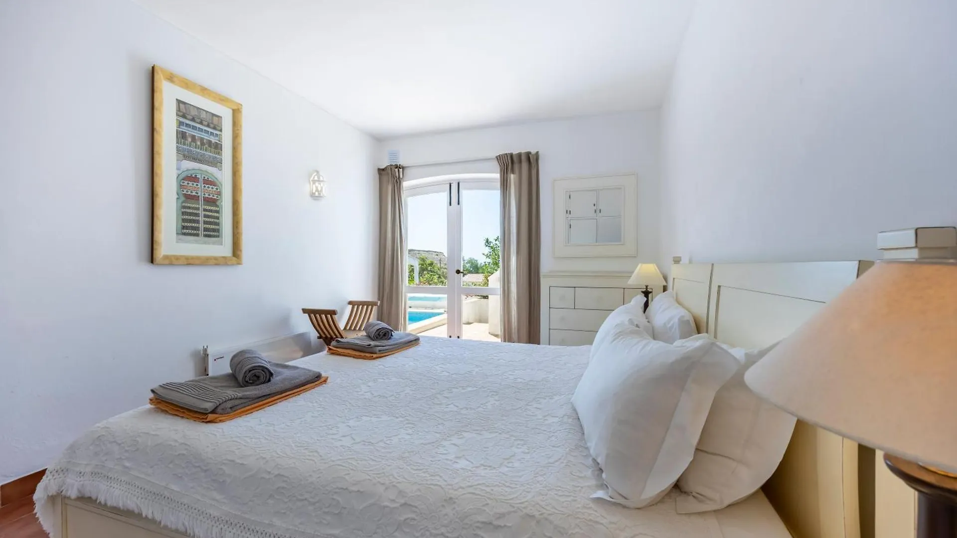 Holiday home Coolhousesalgarve Luz, 3 Bed Linked House, Pool, Superb Panoramic Sea View, Casa Das Buganvilias