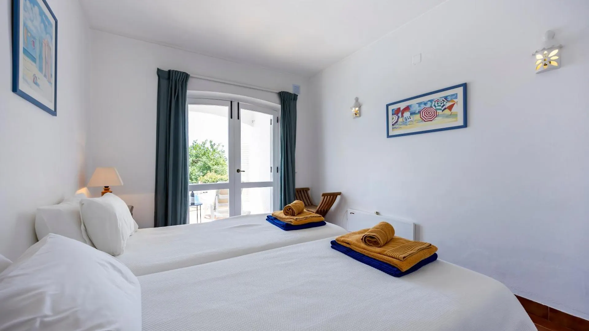 Coolhousesalgarve Luz, 3 Bed Linked House, Pool, Superb Panoramic Sea View, Casa Das Buganvilias Holiday home